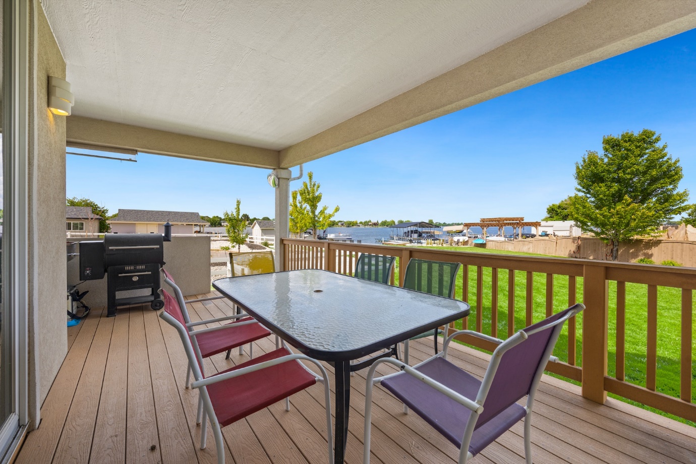 The best 2 window films for a relaxing summer home experience